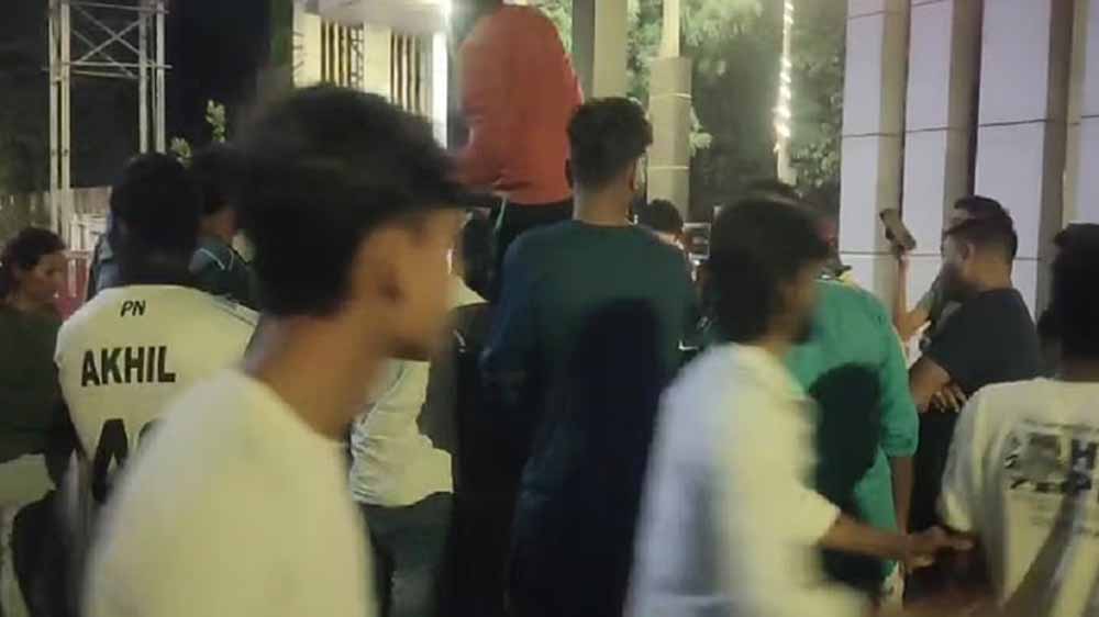 एनटीपीसी के विभागीय चिकित्सालय में घुसा चीतल एनटीपीसी के विभागीय चिकित्सालय में घुसा चीतल