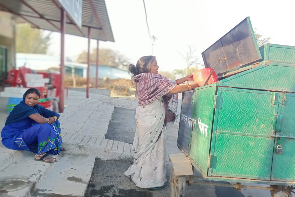 सूरजपुर : कुड़े से मिला स्वयं सहायता समूहों को रोजगार सूरजपुर : कुड़े से मिला स्वयं सहायता समूहों को रोजगार