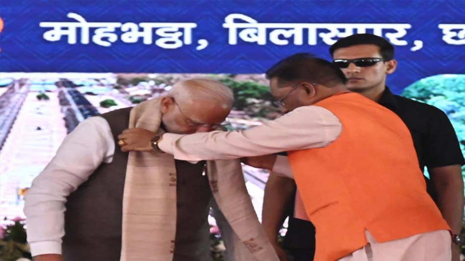 रायपुर : रेल नेटवर्क से जुड़ा नया रायपुर राजधानी क्षेत्र, प्रधानमंत्री ने अभनपुर-रायपुर मेमू ट्रेन सेवा का किया शुभारंभ