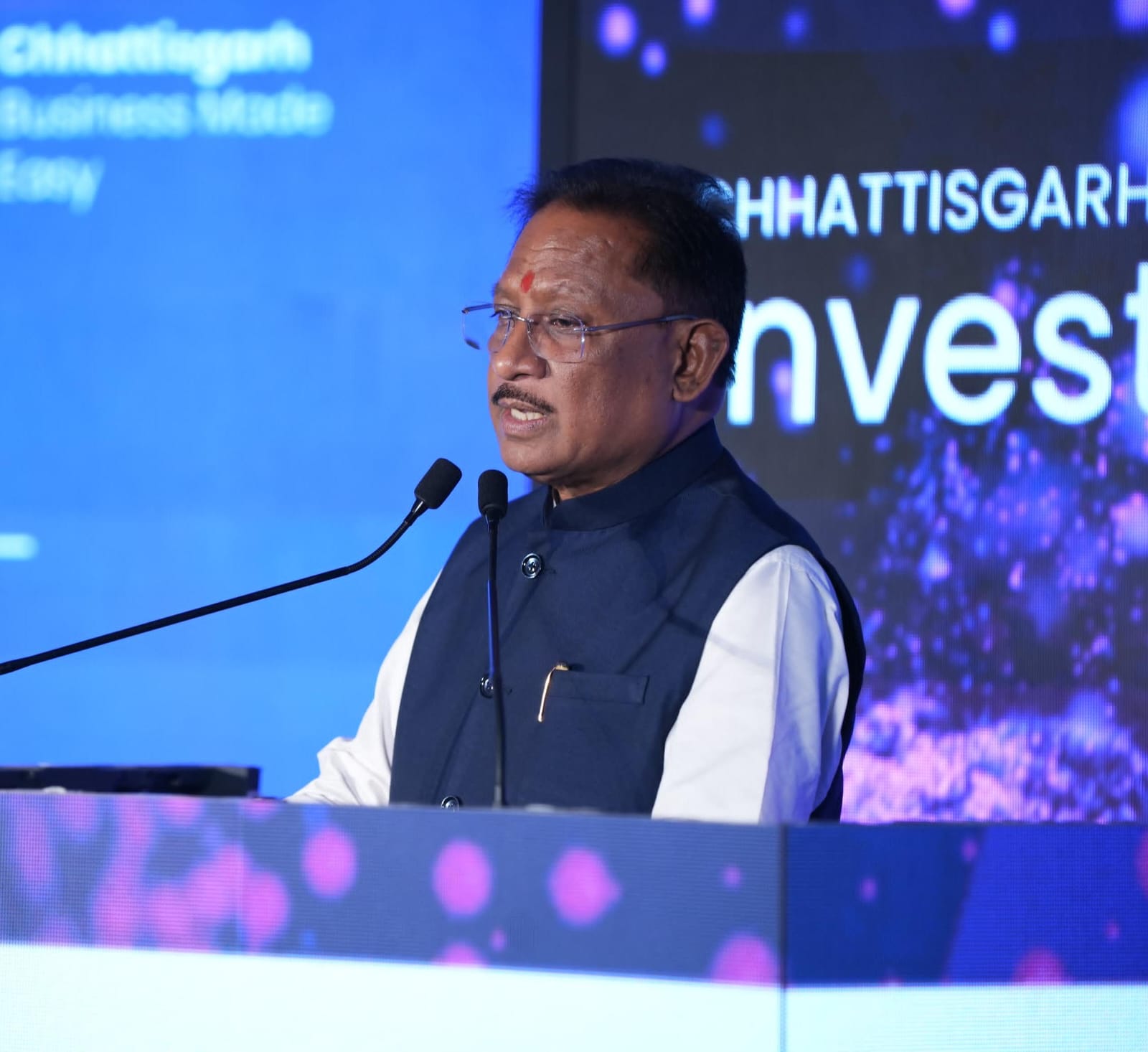 बेंगलुरु में इन्वेस्टर कनेक्ट कार्यक्रम शुरू, छत्तीसगढ़ में निवेश को लेकर मुख्यमंत्री विष्णुदेव साय उद्योगपतियों से कर रहे चर्चा… बेंगलुरु में इन्वेस्टर कनेक्ट कार्यक्रम शुरू, छत्तीसगढ़ में निवेश को लेकर मुख्यमंत्री विष्णुदेव साय उद्योगपतियों से कर रहे चर्चा…