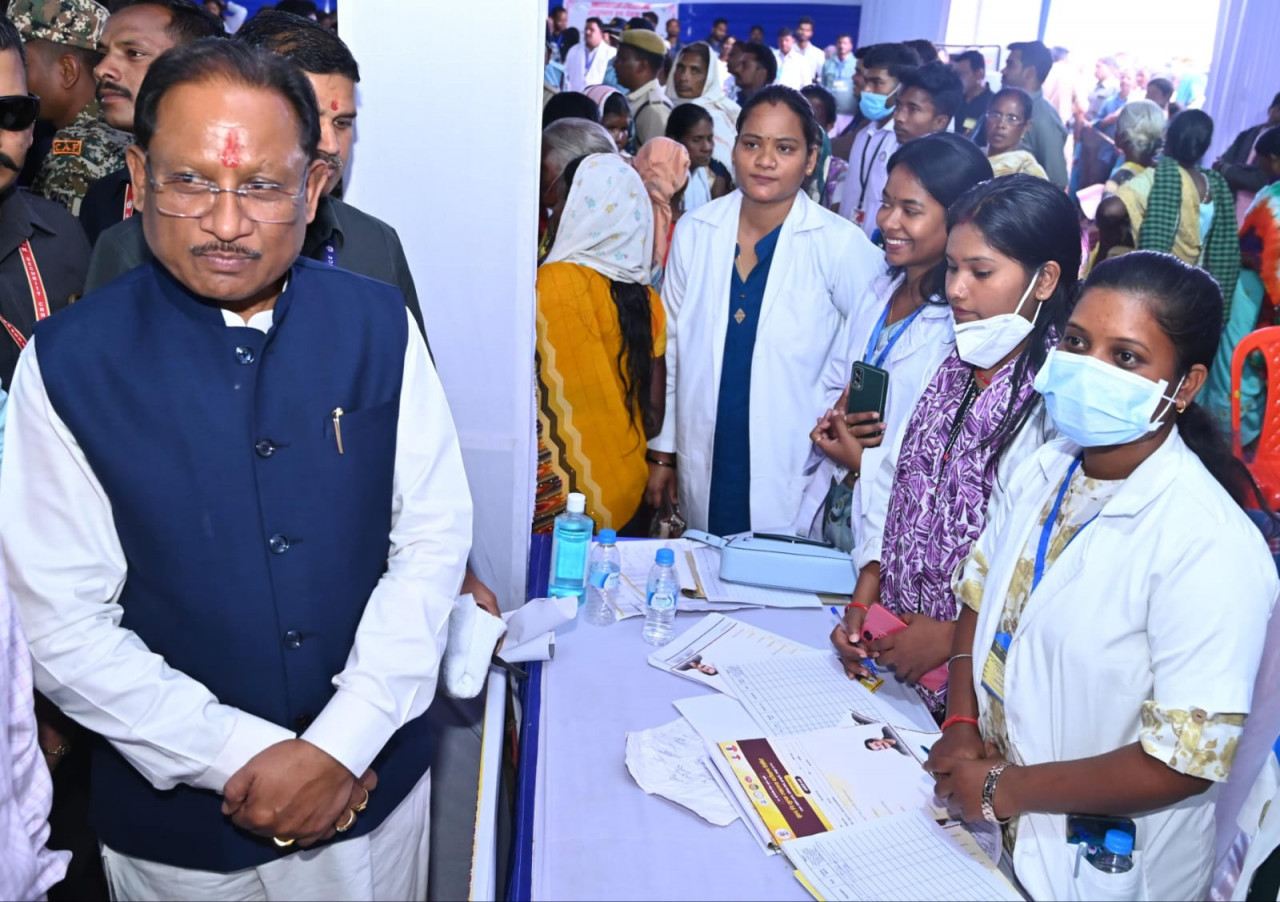 मुख्यमंत्री विष्णुदेव साय ने स्वर्गीय कुमार दिलीप सिंह जूदेव की स्मृति में आयोजित वृहद स्वास्थ्य परीक्षण शिविर का किया शुभारंभ…
