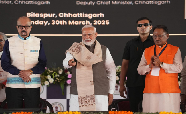 प्रधानमंत्री श्री नरेंद्र मोदी से मिली छत्तीसगढ़ को 33 हजार 700 करोड़ रुपए की विकास परियोजनाओं की सौगात : मुख्यमंत्री श्री विष्णुदेव साय ने जताया आभार