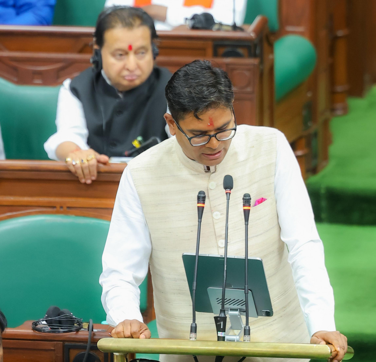 CG Budget 2025-26 : छत्तीसगढ़ सरकार ने लांच किये ये 10 नई योजनाएं, बजट में किसे क्या मिला? जानिए… CG Budget 2025-26 : छत्तीसगढ़ सरकार ने लांच किये ये 10 नई योजनाएं, बजट में किसे क्या मिला? जानिए…