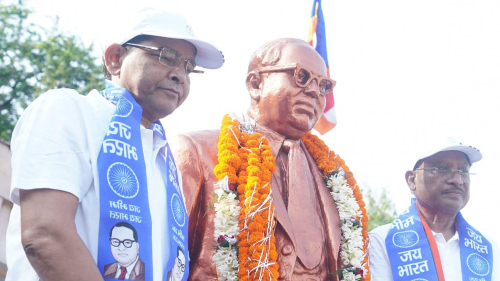 रायपुर : मुख्यमंत्री विष्णु देव साय युवाओं के साथ ‘जय भीम पदयात्रा’ में हुए शामिल रायपुर : मुख्यमंत्री विष्णु देव साय युवाओं के साथ ‘जय भीम पदयात्रा’ में हुए शामिल
