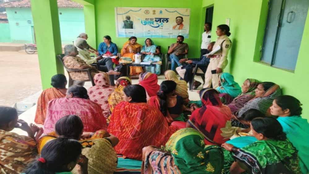 रायपुर : हर घर जल योजना से ‘ग्रीन गांव’ गबोद की बदली तस्वीर रायपुर : हर घर जल योजना से ‘ग्रीन गांव’ गबोद की बदली तस्वीर