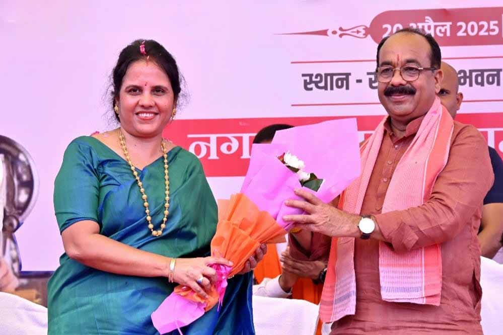 उप मुख्यमंत्री अरुण साव ने महतारी सिलाई केंद्र का किया शुभारंभ