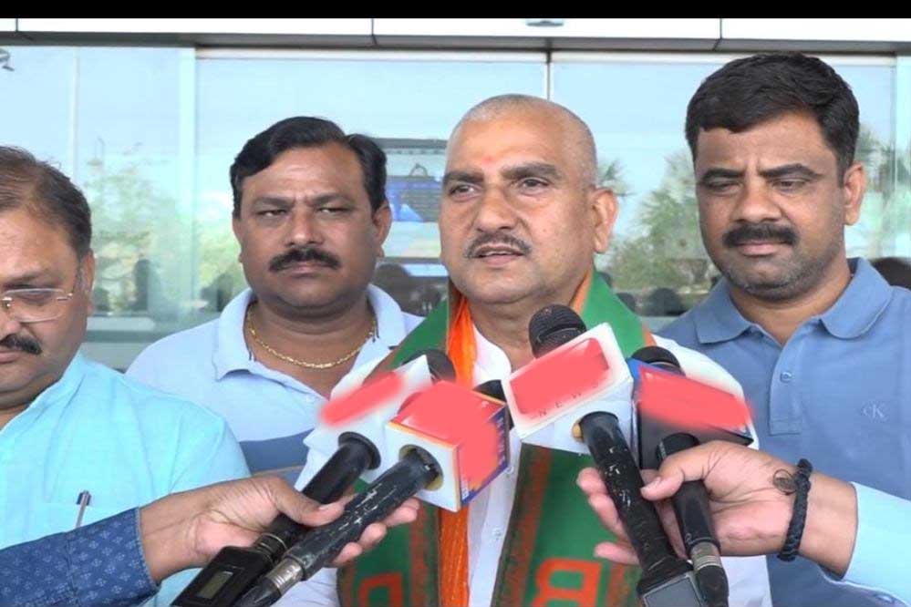 नक्सलवाद के खात्मे को लेकर केंद्रीय राज्य मंत्री तोखन साहू ने बड़ा बयान दिया कहा- नहीं रुकेगा ऑपरेशन, खात्मे की ओर नक्सलवाद … नक्सलवाद के खात्मे को लेकर केंद्रीय राज्य मंत्री तोखन साहू ने बड़ा बयान दिया कहा- नहीं रुकेगा ऑपरेशन, खात्मे की ओर नक्सलवाद …