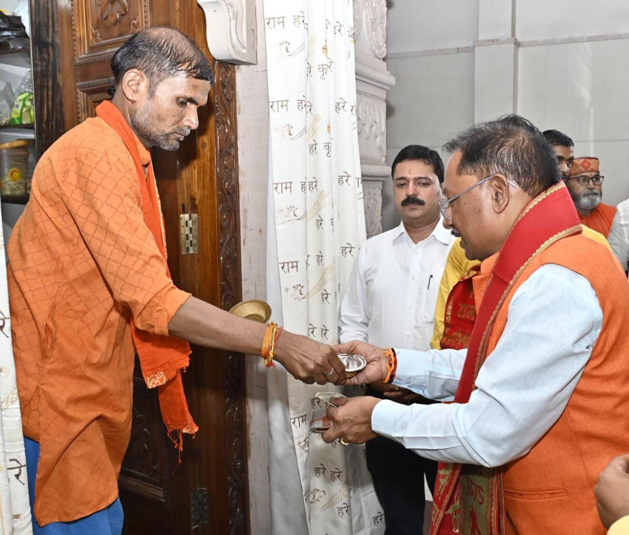 CG News: मुख्यमंत्री विष्णु देव साय ने रामनवमी के पावन अवसर पर श्रीराम मंदिर में विधिवत की पूजा-अर्चना… CG News: मुख्यमंत्री विष्णु देव साय ने रामनवमी के पावन अवसर पर श्रीराम मंदिर में विधिवत की पूजा-अर्चना…