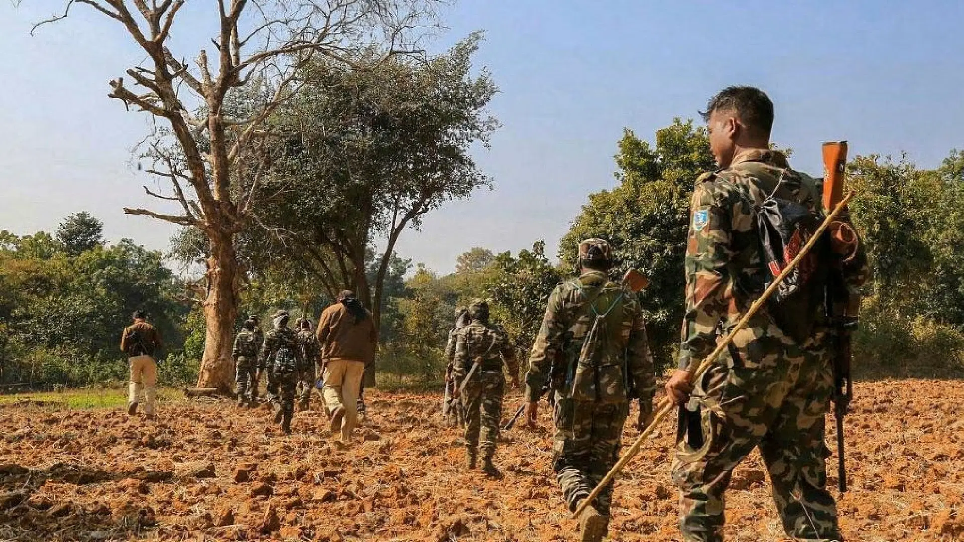 CG- छत्तीसगढ़ के इस क्षेत्र में अब तक का सबसे बड़ा नक्सल ऑपरेशन जारी, 5 राज्यों की फोर्स मैदान में – पहाड़ियों में छुपे बैठे हैं ये बड़े नक्सली लीडर…