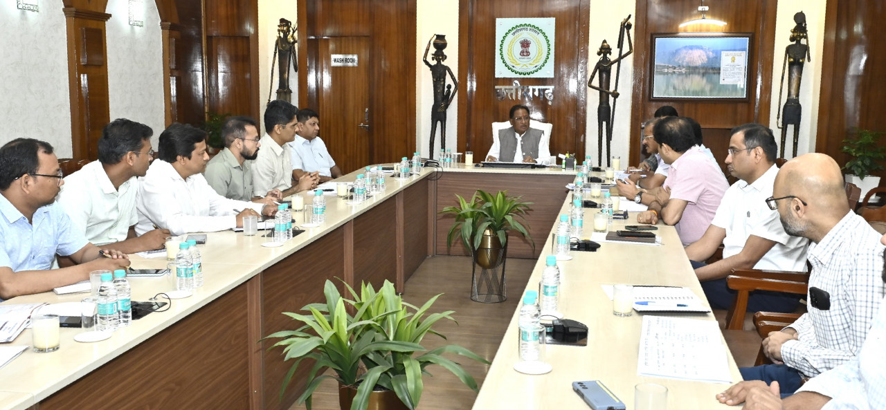 राजस्व विभाग के कार्यों से निखरती है शासन की छवि: आम नागरिकों को राजस्व सेवाओं का त्वरित और सहज लाभ नागरिकों को मिले – मुख्यमंत्री विष्णु देव साय….