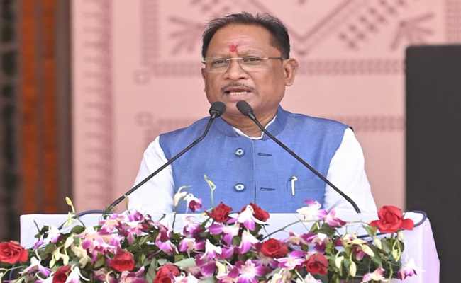 बस्तर के लोग अब विकास की ओर : नक्सलवाद के खात्मे के साथ लौटेंगे बस्तर के सुनहरे दिन – मुख्यमंत्री विष्णु देव साय बस्तर के लोग अब विकास की ओर : नक्सलवाद के खात्मे के साथ लौटेंगे बस्तर के सुनहरे दिन – मुख्यमंत्री विष्णु देव साय