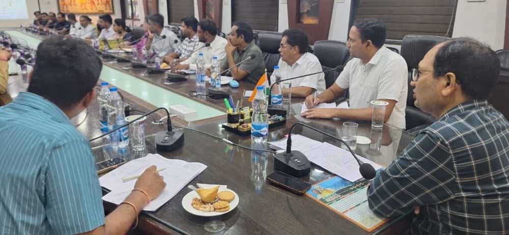 कलेक्टर ने ली राइस मिलर्स की बैठक, बचे धान की नीलामी में हिस्सा लेने दिए निर्देश