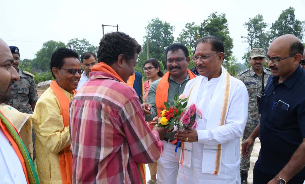 मुख्यमंत्री श्री विष्णुदेव साय समाधान शिविर तोंगपाल में 16 करोड़ से अधिक विकास कार्यों का किया लोकार्पण