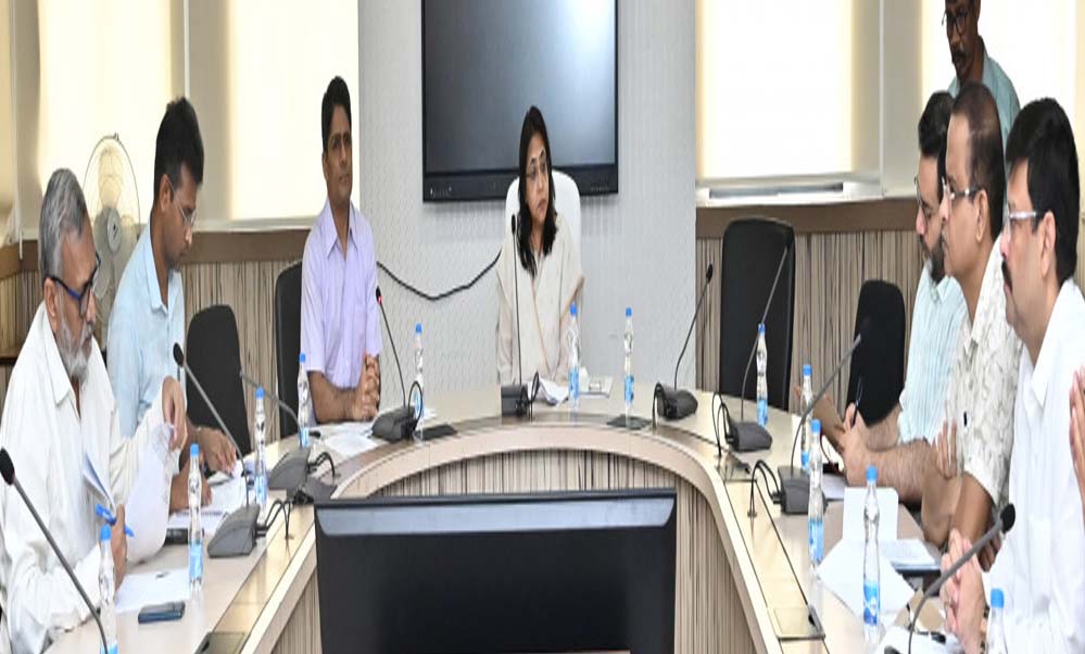 रायपुर : बाढ़ नियंत्रण हाई पावर कमेटी की बैठक सम्पन्न रायपुर : बाढ़ नियंत्रण हाई पावर कमेटी की बैठक सम्पन्न