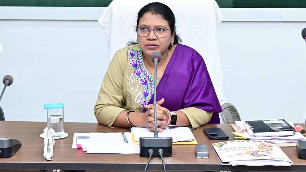 गौरेला पेंड्रा मरवाही : जनदर्शन में प्राप्त आवेदनों की जांच एवं परीक्षण कर तत्काल निराकृत करने कलेक्टर ने दिए निर्देश