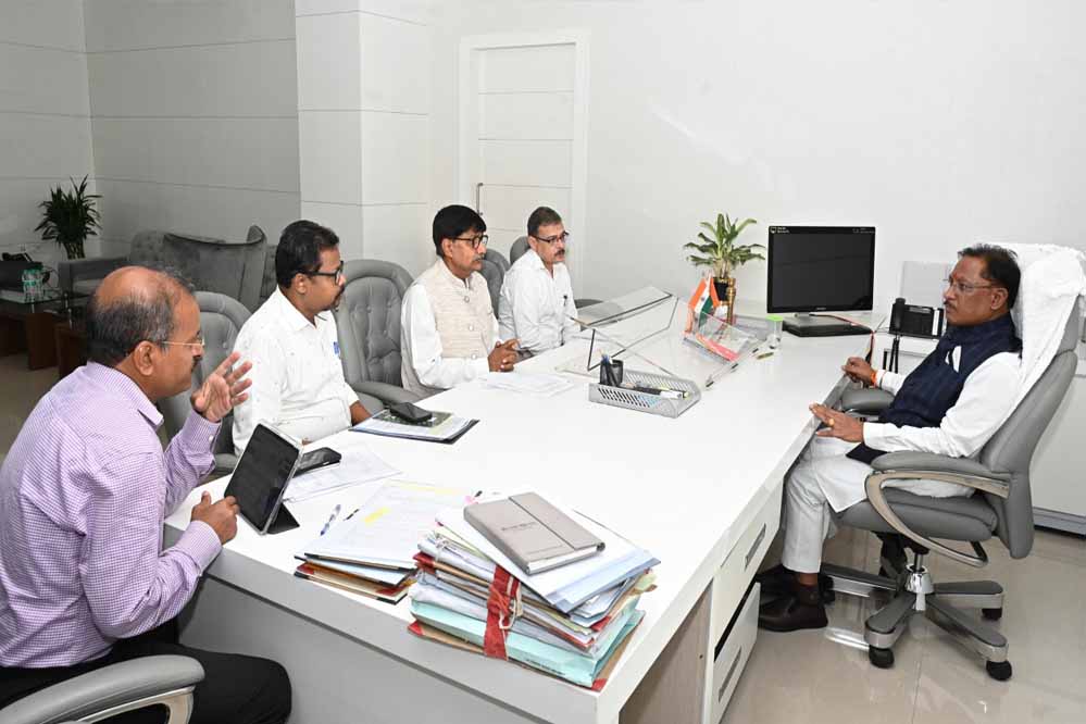 मुख्यमंत्री श्री विष्णुदेव साय ने कर्रेगुट्टा पहाड़ी पर जारी एंटी नक्सल ऑपेरशन का अपडेट लिया मुख्यमंत्री श्री विष्णुदेव साय ने कर्रेगुट्टा पहाड़ी पर जारी एंटी नक्सल ऑपेरशन का अपडेट लिया