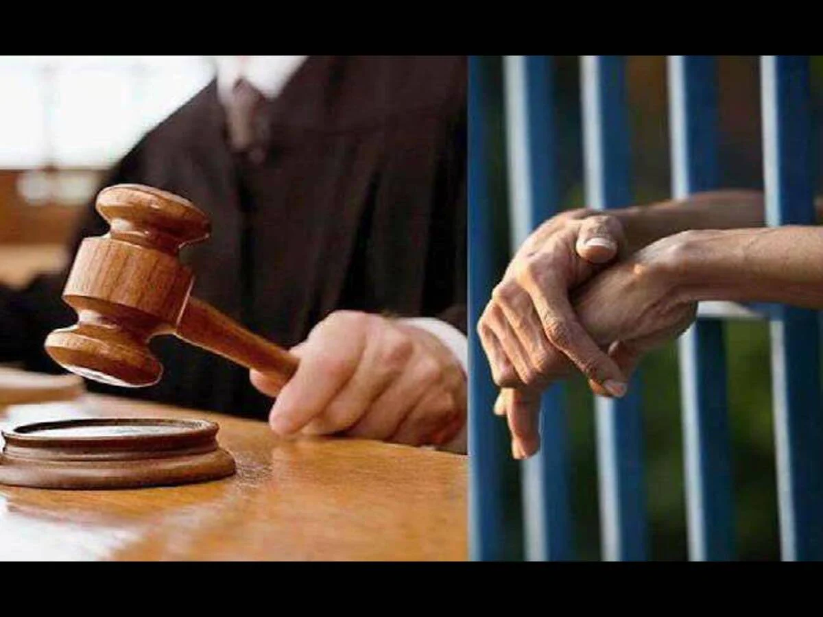 CG Crime News- दिल दहला देने वाली वारदात: शादी नहीं कराने पर बेटे ने कुल्हाड़ी से की पिता की हत्या, न्यायालय ने सुनाई उम्रकैद की सजा…. CG Crime News- दिल दहला देने वाली वारदात: शादी नहीं कराने पर बेटे ने कुल्हाड़ी से की पिता की हत्या, न्यायालय ने सुनाई उम्रकैद की सजा….