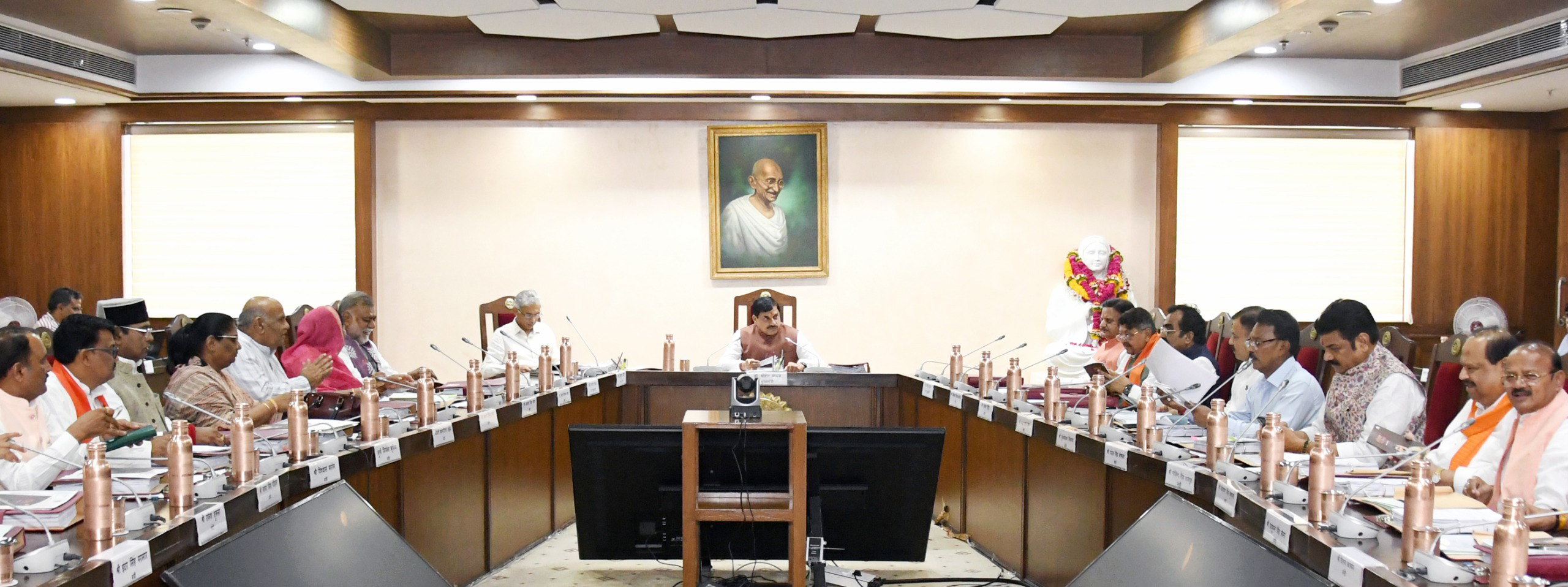 MP NEWS: मुख्यमंत्री डॉ. मोहन यादव की अध्यक्षता में मंत्रि-परिषद की बैठक में वित्तीय अधिकार पुस्तिका 2025 को मिली मंजूरी, 1 जुलाई से होंगे लागू….