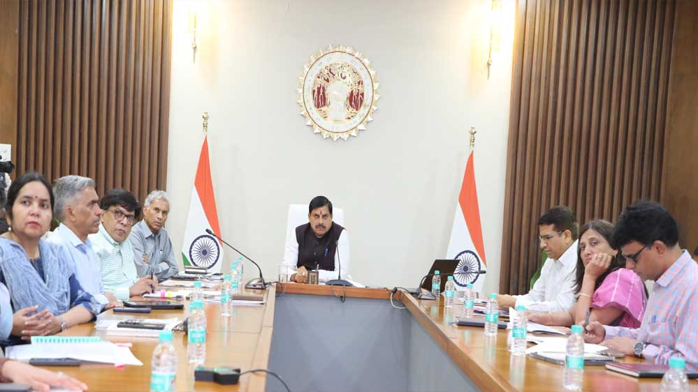 MP News- प्रधानमंत्री मोदी की भोपाल यात्रा की तैयारियों की समीक्षा, महिला सशक्तिकरण महासम्मेलन को भव्य बनाने के निर्देश: मुख्यमंत्री डॉ. यादव…