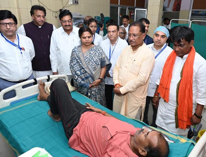 CG NEWS: मुख्यमंत्री विष्णुदेव साय का जिला अस्पताल में औचक निरीक्षण: मरीजों से की आत्मीय बातचीत, स्वास्थ्य सुविधाओं की ली जानकारी….