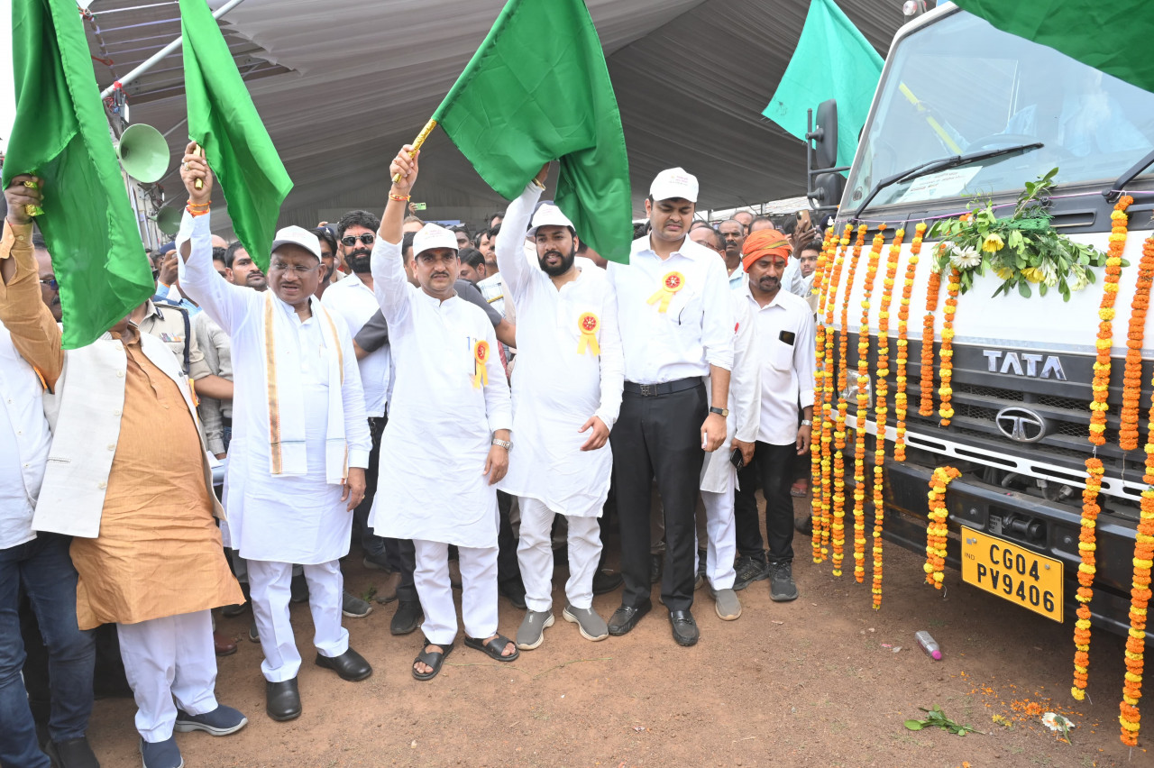 CG News- छत्तीसगढ़ में कृषि संकल्प अभियान का शुभारंभ: मुख्यमंत्री साय ने रायपुर जिले के इस ग्राम में विकास कार्यों की दी सौगात….