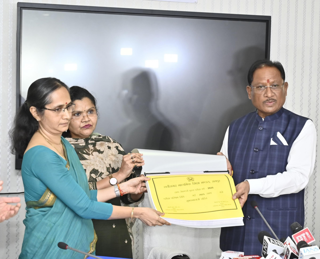CG News: हाई स्कूल एवं हायर सेकेंडरी परीक्षा परिणाम घोषित : मुख्यमंत्री श्री विष्णु देव साय ने सफल अभ्यर्थियों को दी बधाई और शुभकामनाएं… CG News: हाई स्कूल एवं हायर सेकेंडरी परीक्षा परिणाम घोषित : मुख्यमंत्री श्री विष्णु देव साय ने सफल अभ्यर्थियों को दी बधाई और शुभकामनाएं…