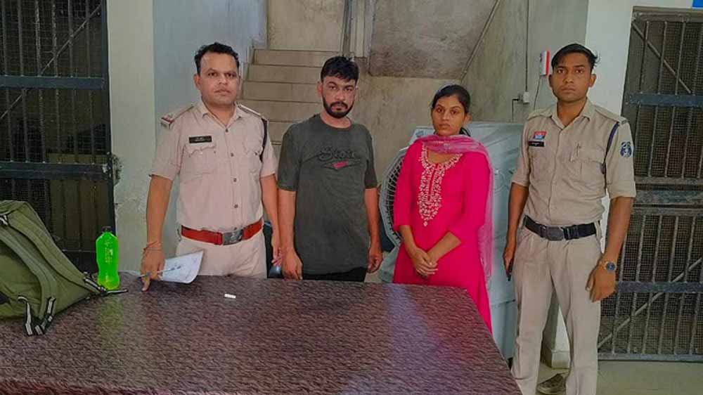 बिलासपुर में पुलिस ने पति-पत्नी ठगबाजों को किया गिरफ्तार बिलासपुर में पुलिस ने पति-पत्नी ठगबाजों को किया गिरफ्तार