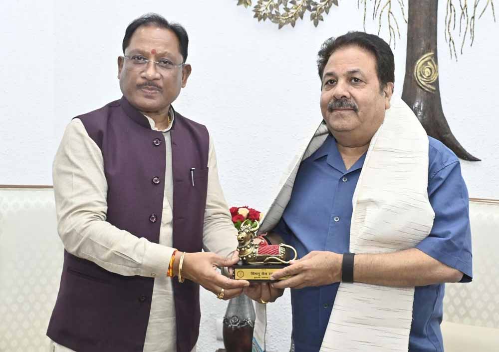 बीसीसीआई उपाध्यक्ष राजीव शुक्ला ने सीएम साय से की सौजन्य मुलाकात
