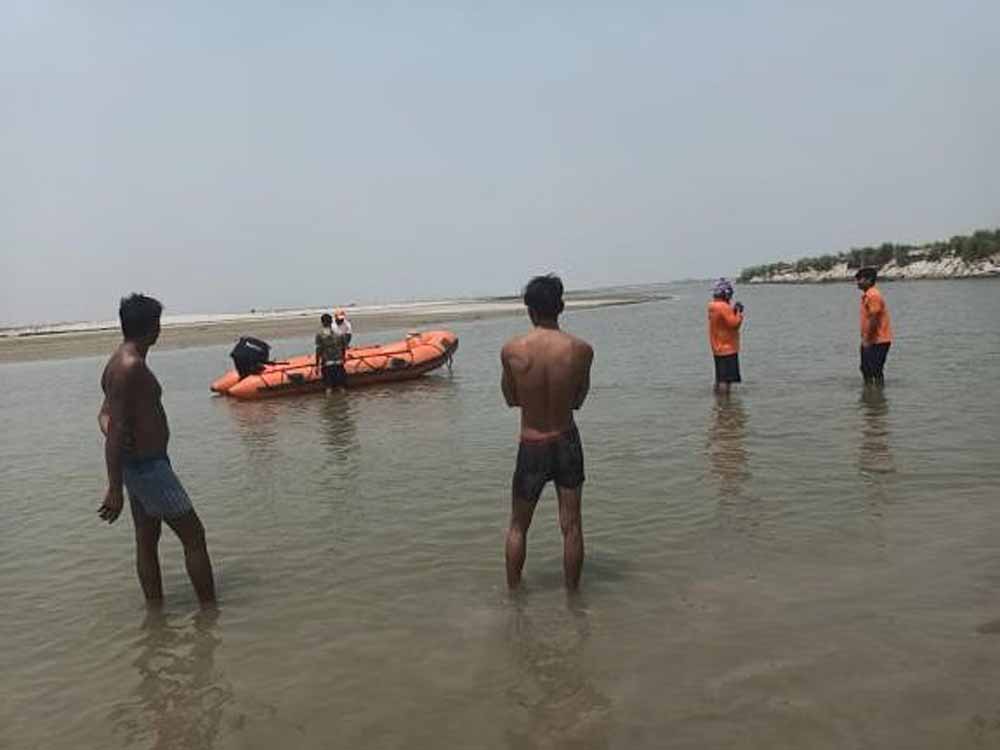 छत्तीसगढ़ में बारिश से नदी-नाले उफान पर,  नदी में बहे चार लोग, 20 घंटे बाद भी नहीं चला पता