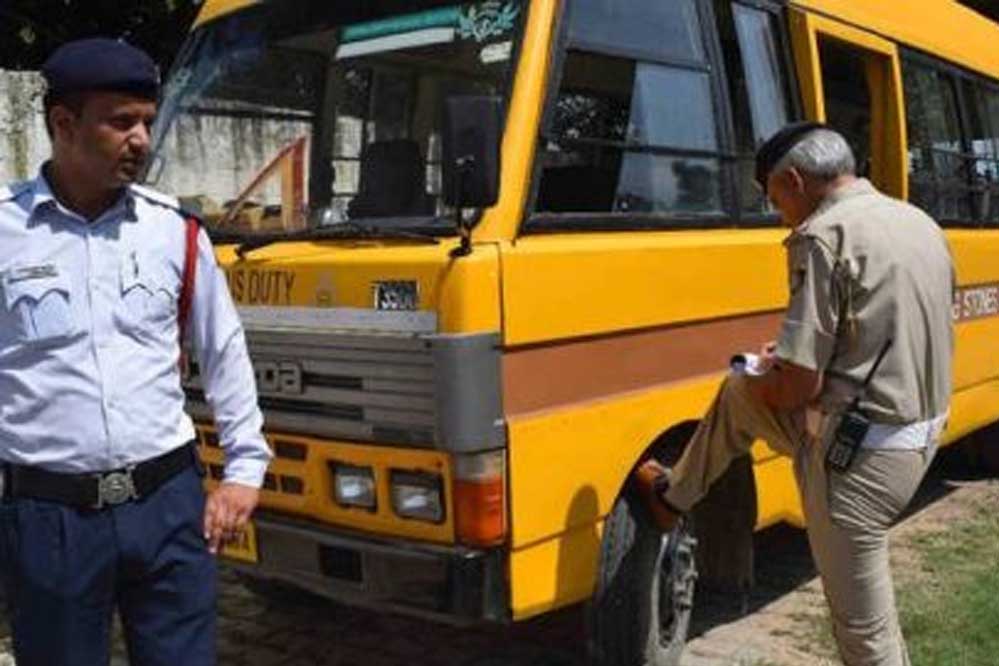 महासमुंद : स्कूल बसों का भौतिक निरीक्षण 22 जून को, शिविर सरायपाली में आयोजित