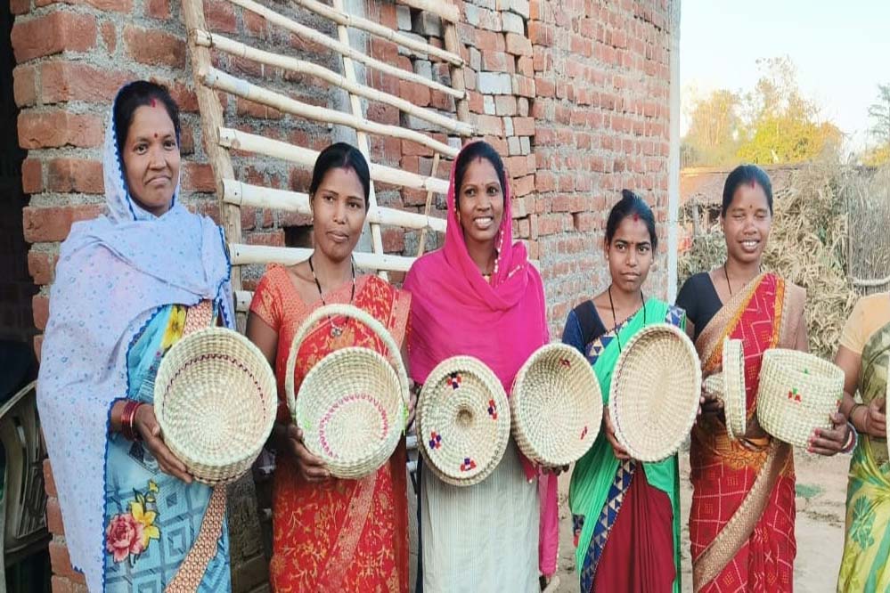रायपुर : छींद कांसा जशपुर की एक खास धरोहर रायपुर : छींद कांसा जशपुर की एक खास धरोहर