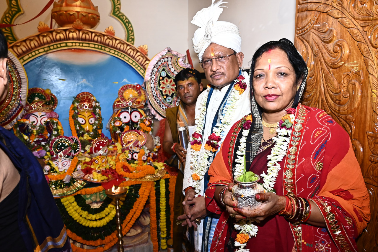 CG NEWS: परंपरागत श्रद्धा-भक्ति और उल्लास के वातावरण में निकाली गई भव्य रथयात्रा…