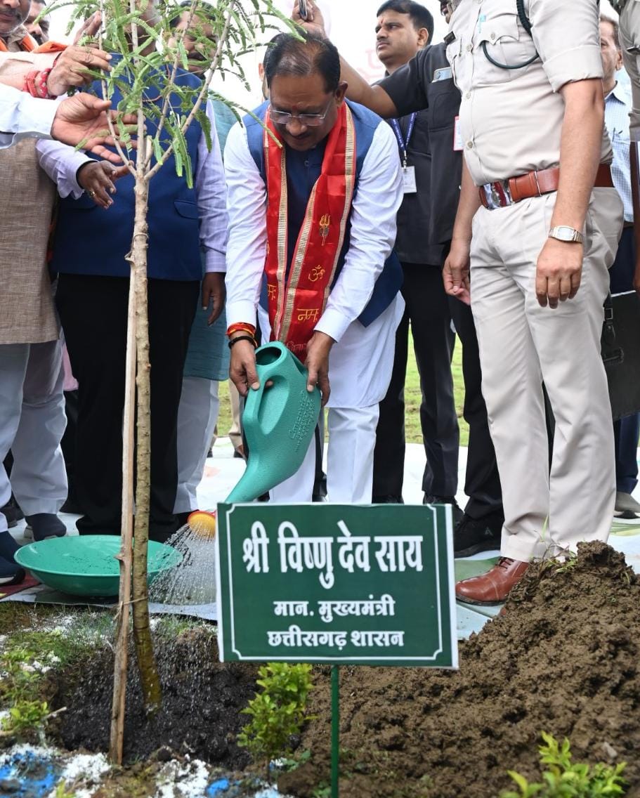 CG NEWS: मुख्यमंत्री साय ने नवनिर्मित आधुनिक आयुर्वेदिक प्रसंस्करण इकाई और केन्द्रीय भंडार गृह परिसर का किया लोकार्पण…