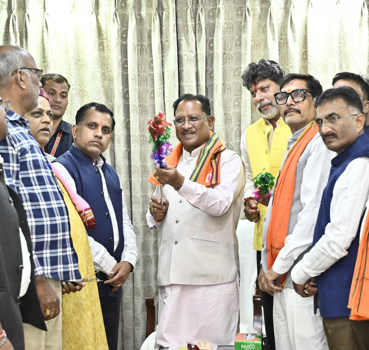 GG News- मुख्यमंत्री विष्णु देव साय को बस्तर के ऐतिहासिक ‘गोंचा महापर्व’ का आमंत्रण : ‘तुपकी’ भेंट कर किया गया सम्मान…