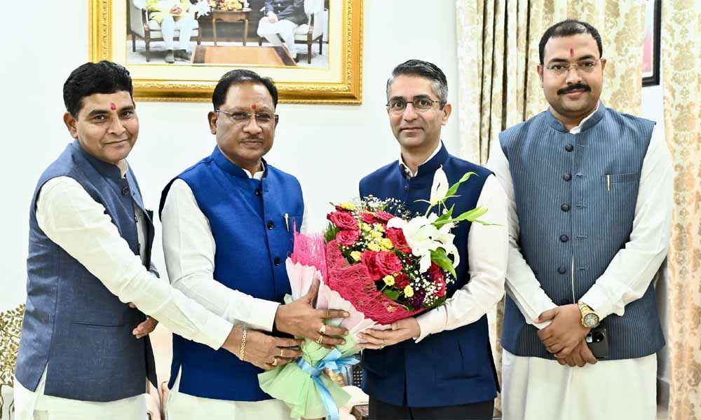 मुख्यमंत्री विष्णु देव साय से ओलंपिक स्वर्ण पदक विजेता शूटर अभिनव बिंद्रा ने की मुलाकात मुख्यमंत्री विष्णु देव साय से ओलंपिक स्वर्ण पदक विजेता शूटर अभिनव बिंद्रा ने की मुलाकात