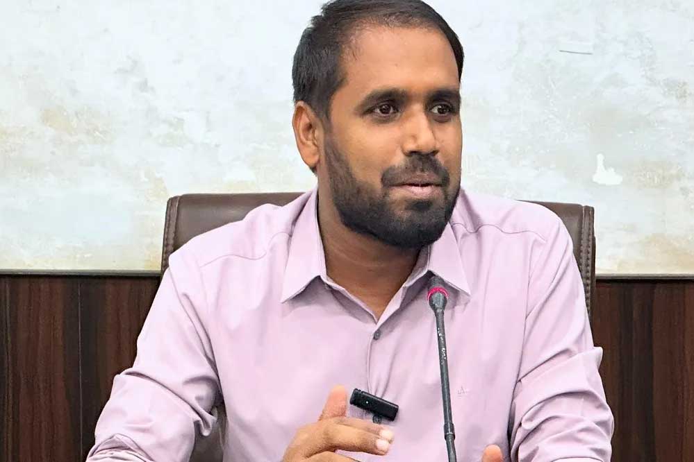 धमतरी : कलेक्टर की अध्यक्षता में समय-सीमा बैठक सम्पन्न धमतरी : कलेक्टर की अध्यक्षता में समय-सीमा बैठक सम्पन्न