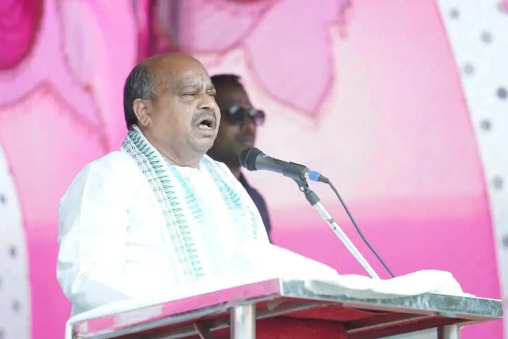 दिल्ली में पप्पू,छत्तीसगढ़ में बिट्टू ,कांग्रेस परिवार तक सिमटी:पुरंदर मिश्रा