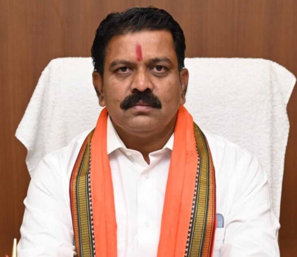 शहीदों के परिजनों को मिलेगा विभाग चुनने का विकल्प, मुख्यमंत्री साय का आभार: उप मुख्यमंत्री शहीदों के परिजनों को मिलेगा विभाग चुनने का विकल्प, मुख्यमंत्री साय का आभार: उप मुख्यमंत्री