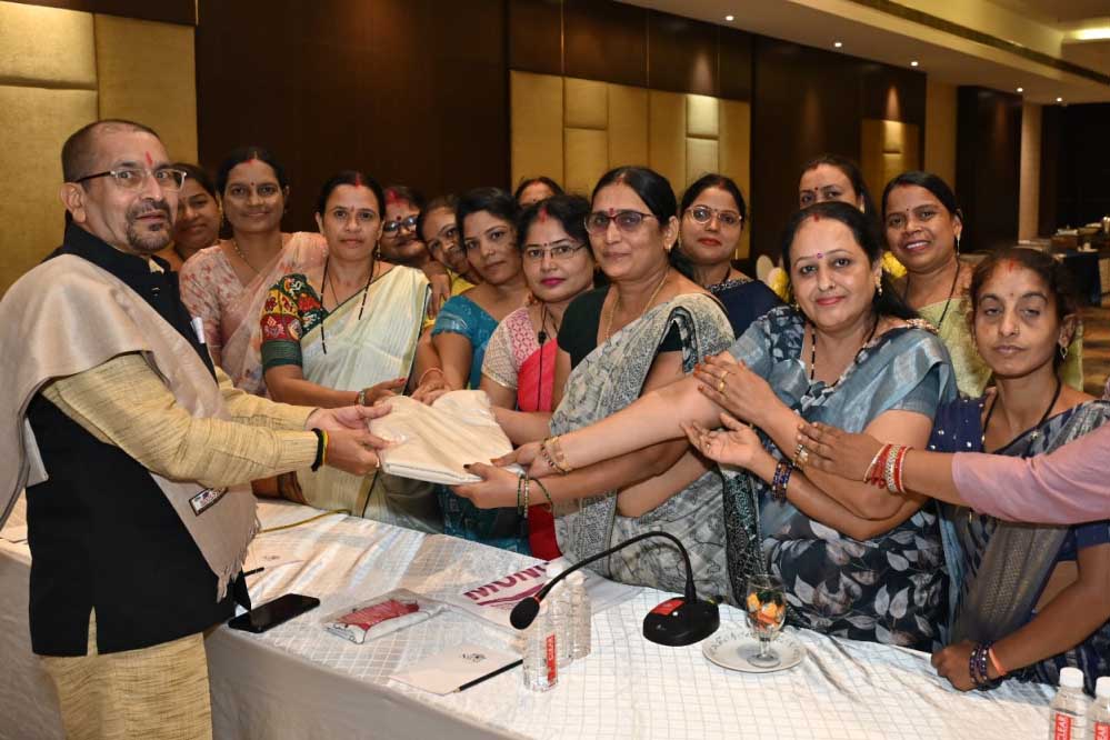 रायपुर : श्रम कल्याण केन्द्रों का होगा उन्नयन, अध्यक्ष योगश दत्त मिश्रा ने ली बैठक रायपुर : श्रम कल्याण केन्द्रों का होगा उन्नयन, अध्यक्ष योगश दत्त मिश्रा ने ली बैठक