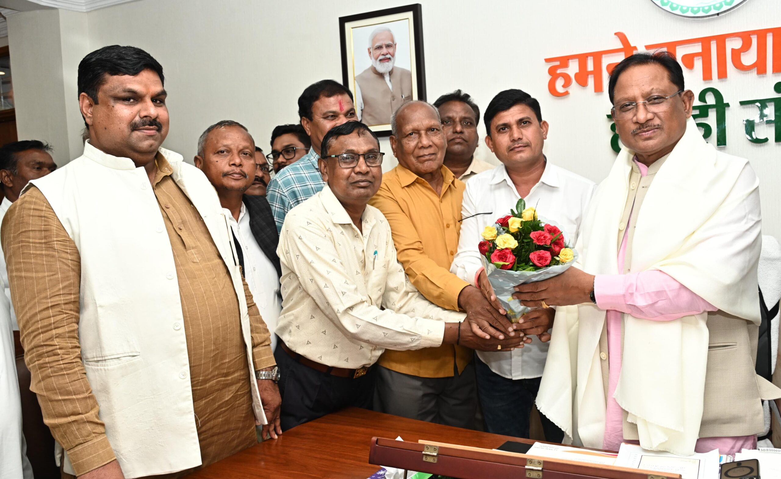 CG News: मुख्यमंत्री विष्णु देव साय से यादव समाज प्रतिनिधिमंडल की भेंट, सामाजिक विकास को लेकर हुई चर्चा….