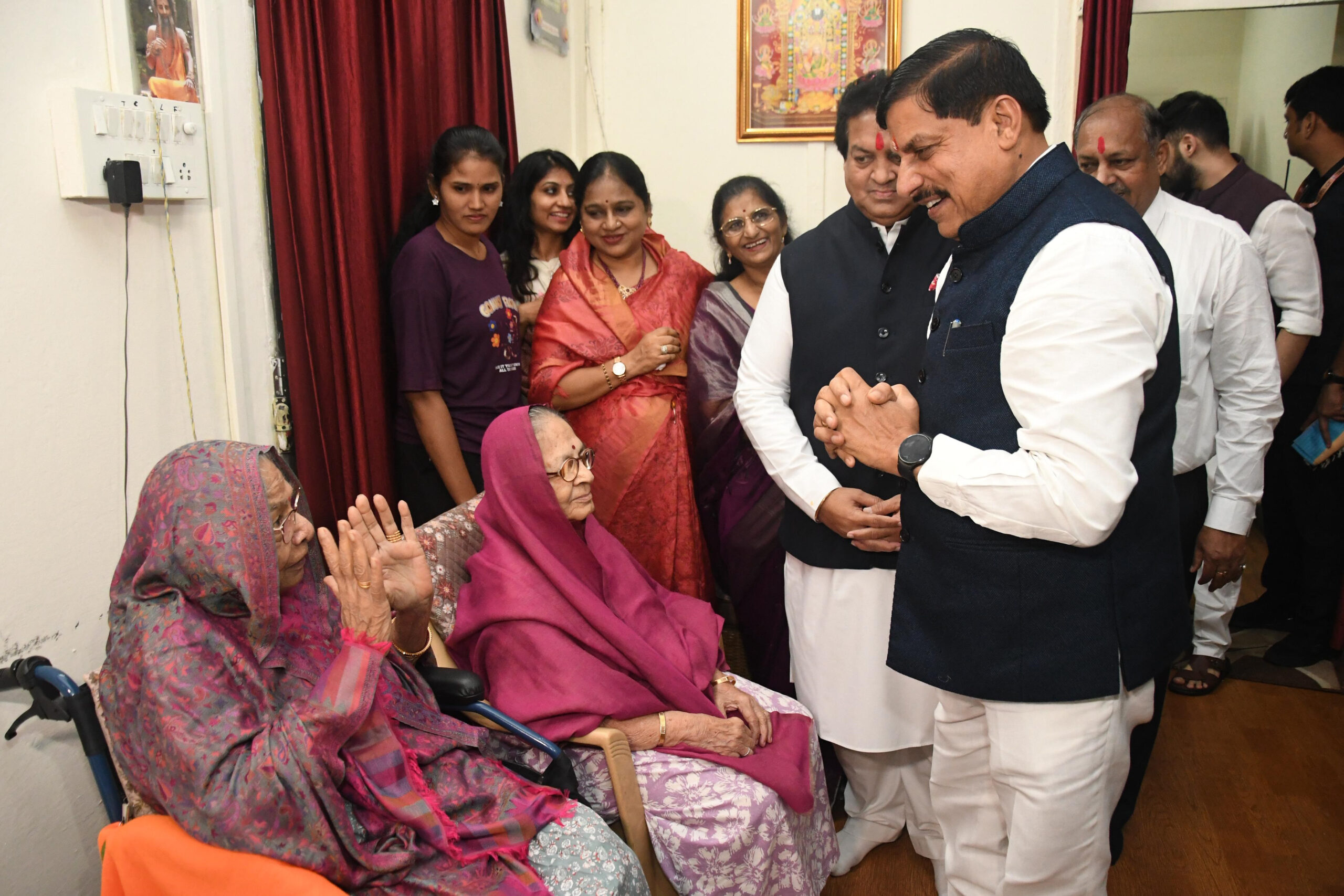 MP NEWS: मुख्यमंत्री ने पूर्व मुख्यमंत्री स्व. पटवा की धर्मपत्नी श्रीमती फूल कुंवर पटवा को जन्मदिन पर दी शुभकामनाएं…