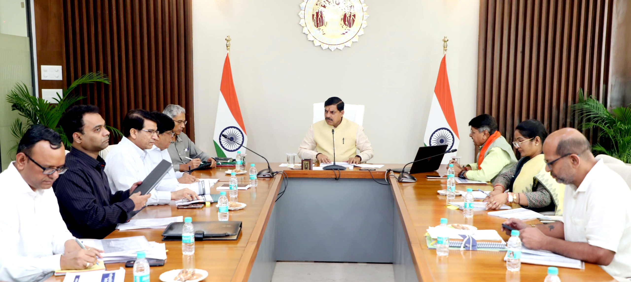 MP NEWS: नगरीय क्षेत्रों में झुग्गी बस्तियों के विस्तार को नियंत्रित करने कार्य-योजना बनाई जाए : मुख्यमंत्री डॉ. यादव… MP NEWS: नगरीय क्षेत्रों में झुग्गी बस्तियों के विस्तार को नियंत्रित करने कार्य-योजना बनाई जाए : मुख्यमंत्री डॉ. यादव…