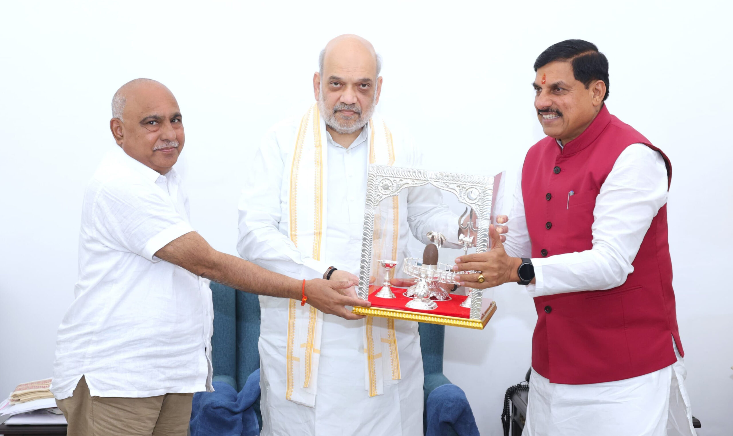 MP NEWS: मुख्यमंत्री डॉ. यादव ने सिंहस्थ : 2028 के दृष्टि गत वरिष्ठ केंद्रीय मंत्रियों से की भेंट…. MP NEWS: मुख्यमंत्री डॉ. यादव ने सिंहस्थ : 2028 के दृष्टि गत वरिष्ठ केंद्रीय मंत्रियों से की भेंट….