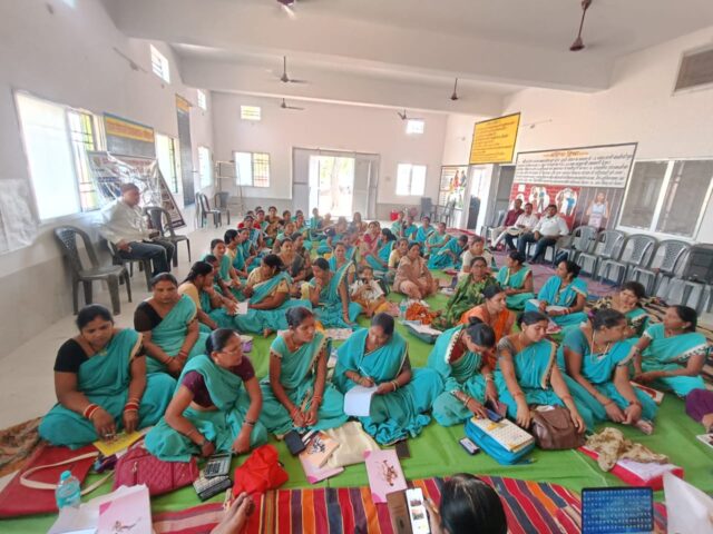 महिलाओं को आत्मनिर्भर बनाने की पहल: 24,550 समूहों को 147 करोड़ की राशि वितरित…. महिलाओं को आत्मनिर्भर बनाने की पहल: 24,550 समूहों को 147 करोड़ की राशि वितरित….