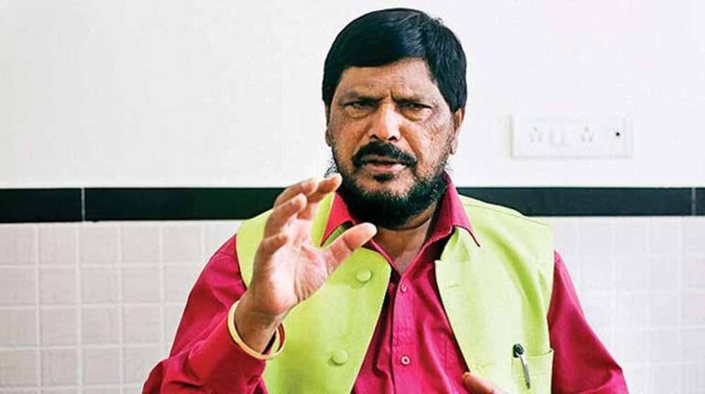 ‘कक्षा एक से छह तक क्षेत्रीय भाषा को प्राथमिकता दी जानी चाहिए’, भाषा विवाद पर बोले आठवले