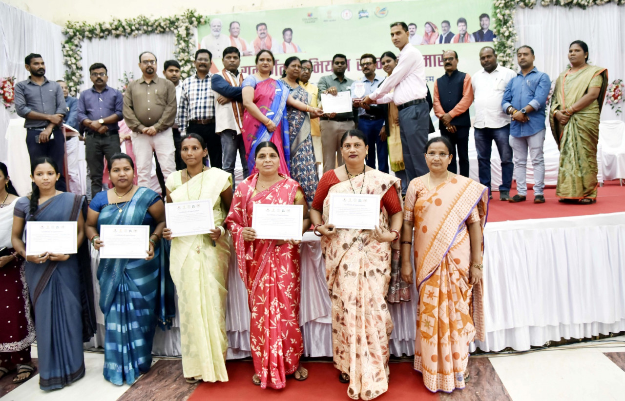 मुख्यमंत्री साय ने दी बधाई : बस्तर को आकांक्षी जिला श्रेणी में मिला राज्य स्तरीय गोल्ड मेडल तोकापाल विकासखंड को मिला कांस्य पदक….