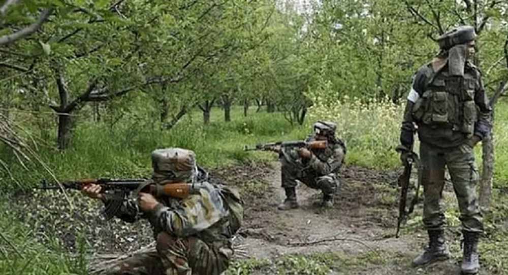 बीजापुर मुठभेड़: सुरक्षाबलों ने एक नक्सली को किया ढेर, सर्च ऑपरेशन जारी बीजापुर मुठभेड़: सुरक्षाबलों ने एक नक्सली को किया ढेर, सर्च ऑपरेशन जारी