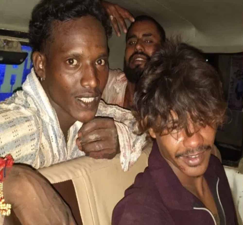 ट्रिपल मर्डर के बाद ‘विक्ट्री पोज’ में आरोपी, वारदात का खंजर बरामद