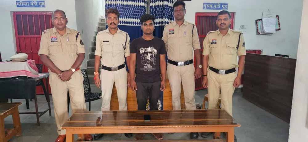 दोस्ती पर खून! मामूली विवाद में दोस्त ने दोस्त की ली जान, आरोपी गिरफ्तार दोस्ती पर खून! मामूली विवाद में दोस्त ने दोस्त की ली जान, आरोपी गिरफ्तार