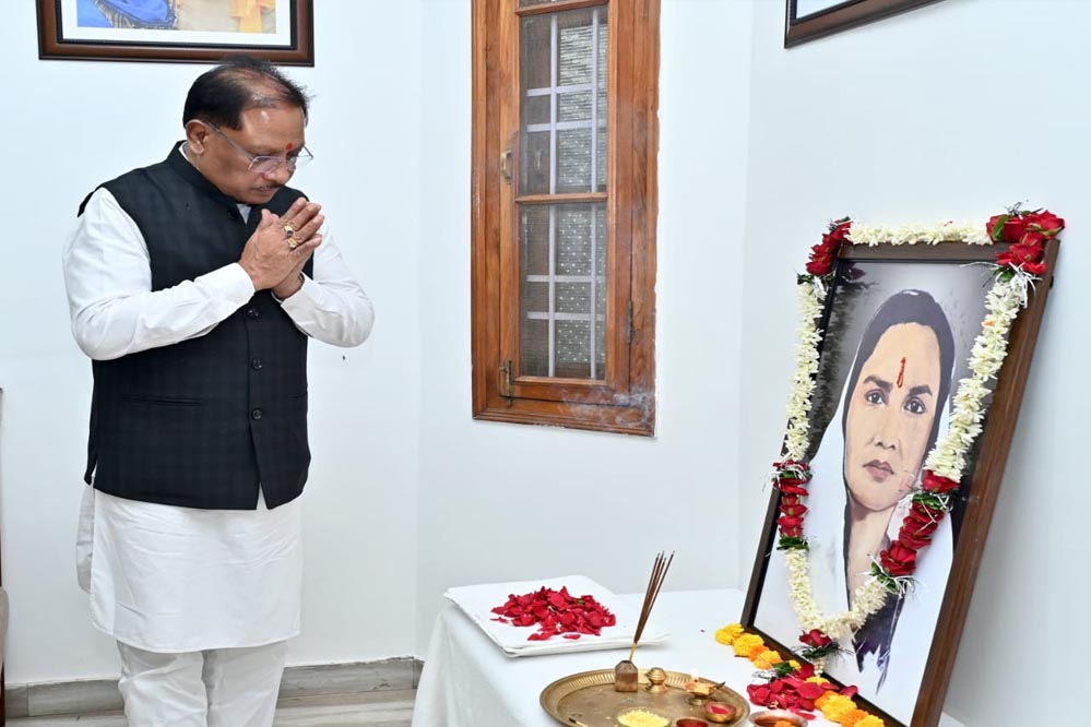 मुख्यमंत्री साय ने छत्तीसगढ़ की पहली महिला सांसद मिनीमाता  की पुण्यतिथि पर उनके अविस्मरणीय योगदान को किया नमन